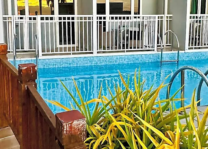 Hotel In Pasay Near Moa Airport Picc Wtc Starcity Manila