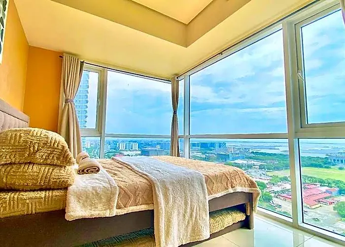 In Pasay Near Moa Airport Picc Wtc Starcity 5* Manila